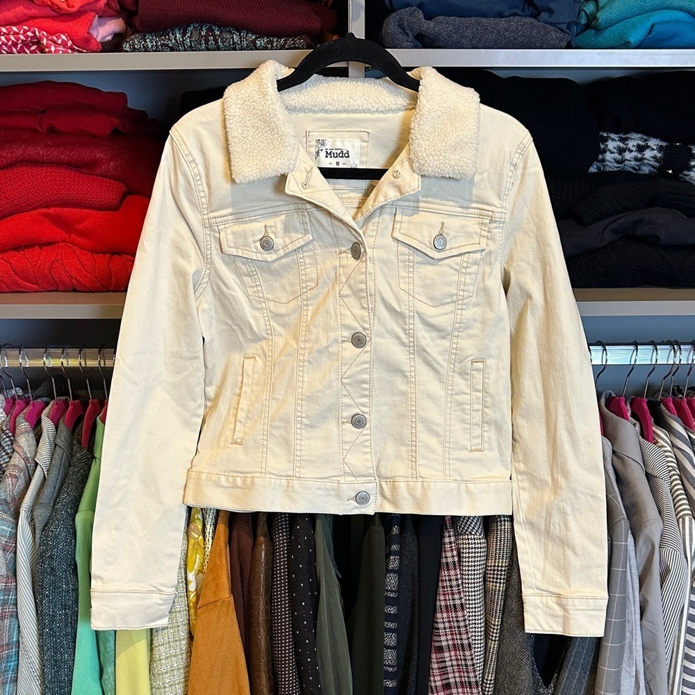 Mudd cream long sleeve 4 pocket sherpa collar denim jacket front closure size M